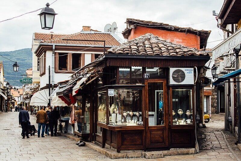 Kinh nghiệm du lịch Bắc Macedonia: Đất nước nhỏ xinh lần đầu tham dự EURO - 8