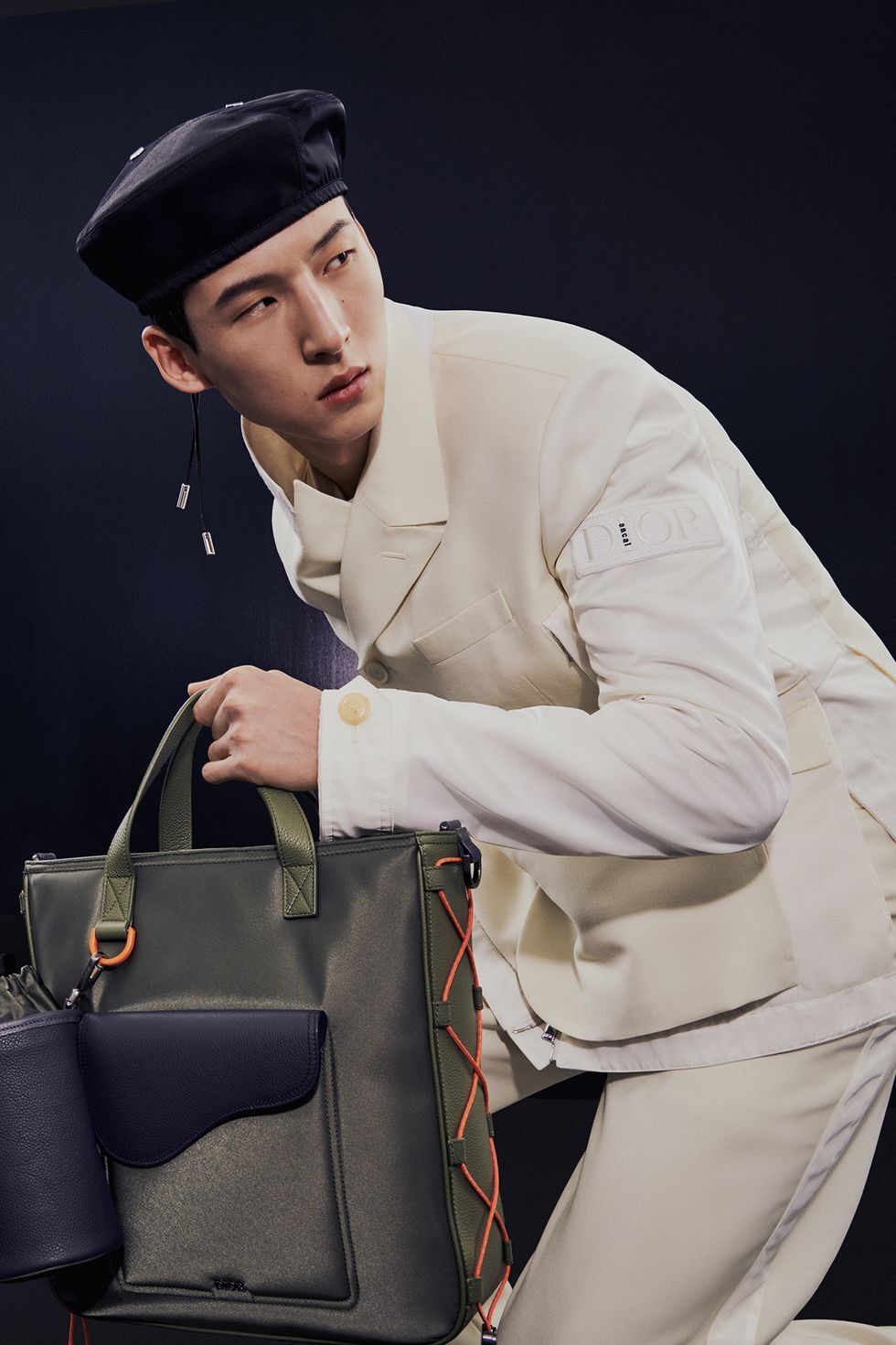 Dior ra đời BST thời trang nam mới bớt sang chảnh, tăng ứng dụng - 6