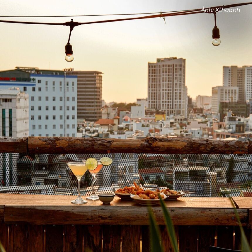 5 quán cà phê rooftop ngắm hoàng hôn ở TP.HCM - 2