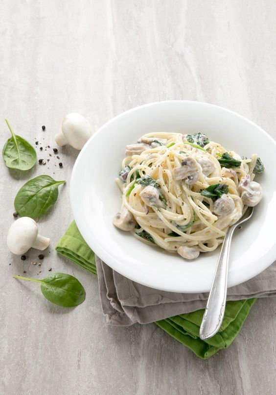 Món mì Spaghetti nấm sốt kem tươi ngon mắt