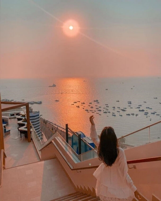 Rooftop Bar Breeze-2