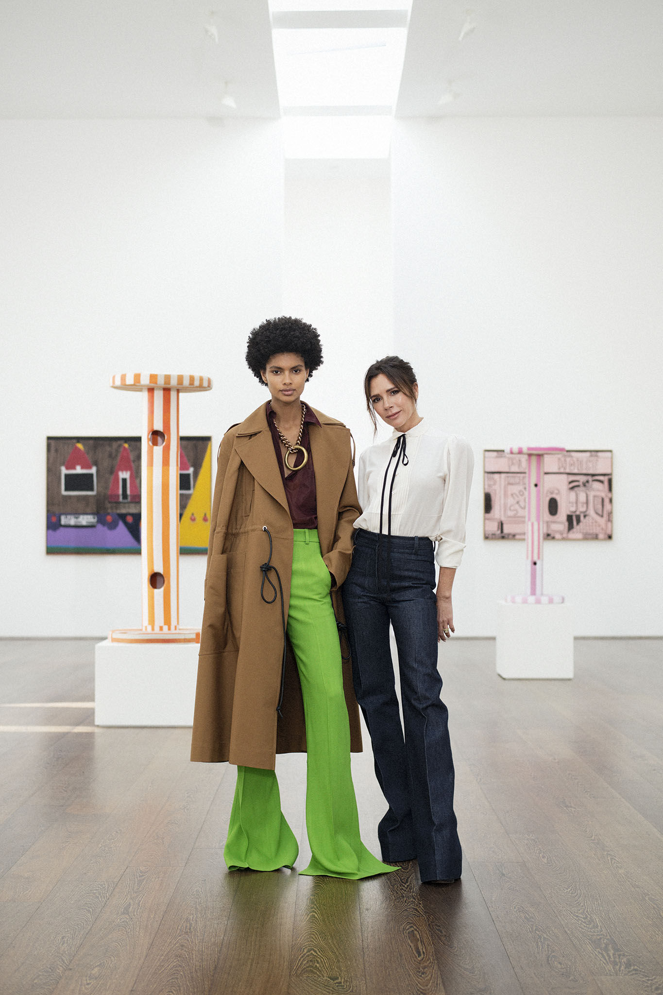 Thương hiệu đắt giá Victoria Beckham giảm giá hơn 40% để thu hút khách hàng-5