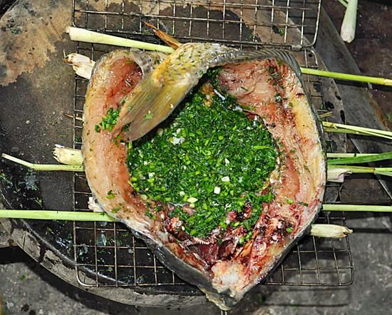 Đặc sản Pa Pỉnh Tộp - “cá nướng gập nguyên con” của núi rừng Tây Bắc-3