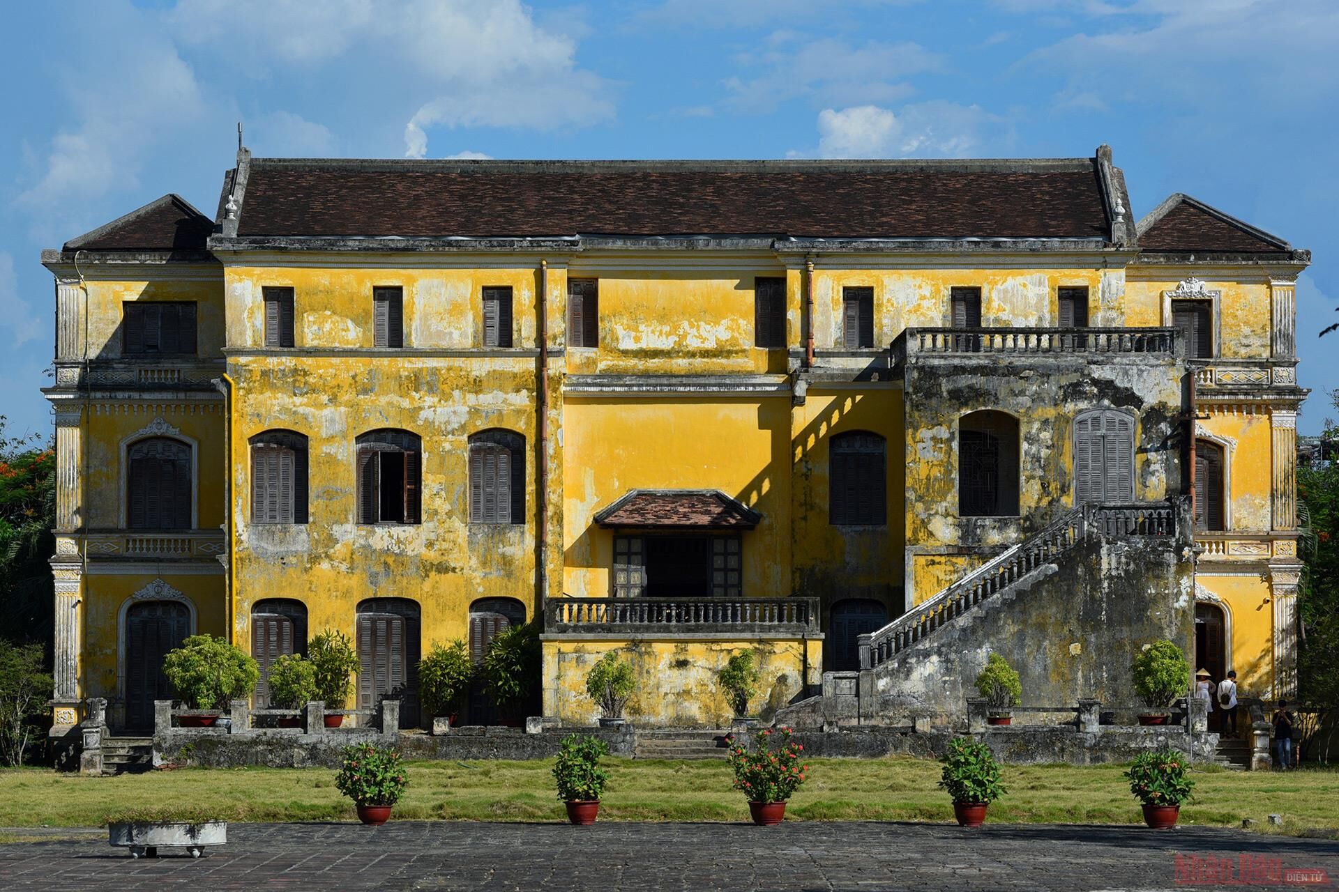 Lầu Khải Tường