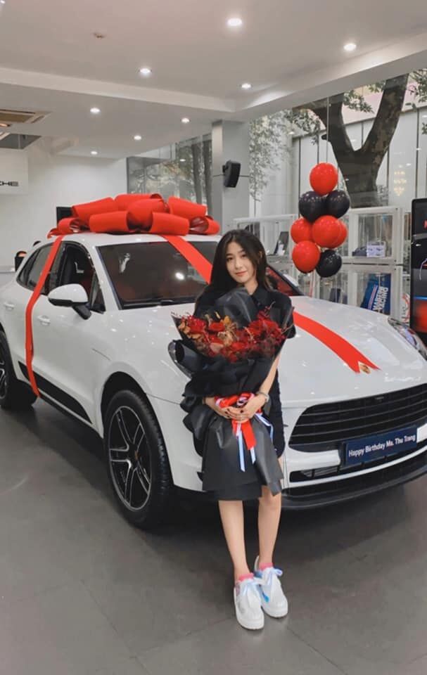 Trang Lou chốt Porsche trên dưới 4 tỷ mừng sinh nhật, bổ sung vào BST xe sang ai nhìn cũng thèm - Ảnh 2.