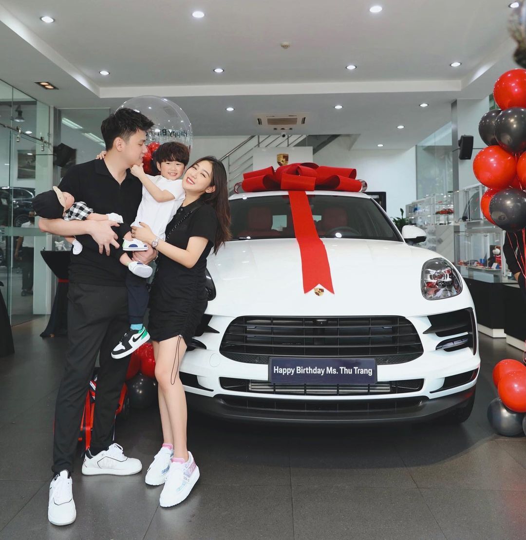 Trang Lou chốt Porsche trên dưới 4 tỷ mừng sinh nhật, bổ sung vào BST xe sang ai nhìn cũng thèm - Ảnh 1.