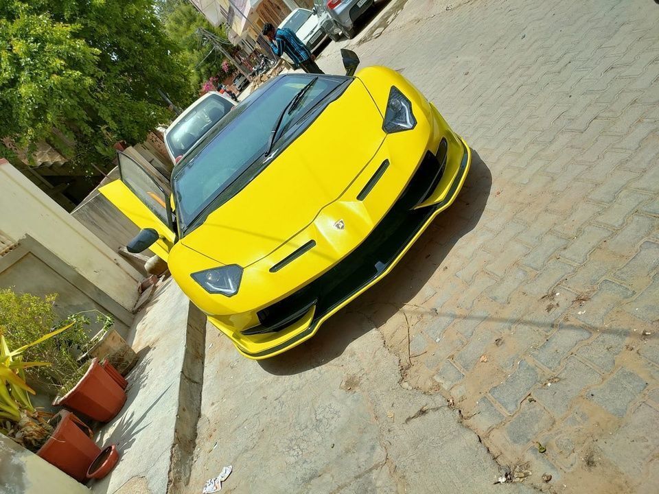 “Phù phép” Honda Civic đời cũ thành siêu xe Lamborghini Aventador SVJ-2
