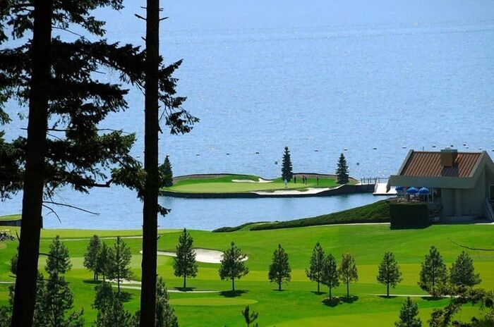 Chiêm ngưỡng sân golf “trôi” độc đáo nhất trên thế giới-5