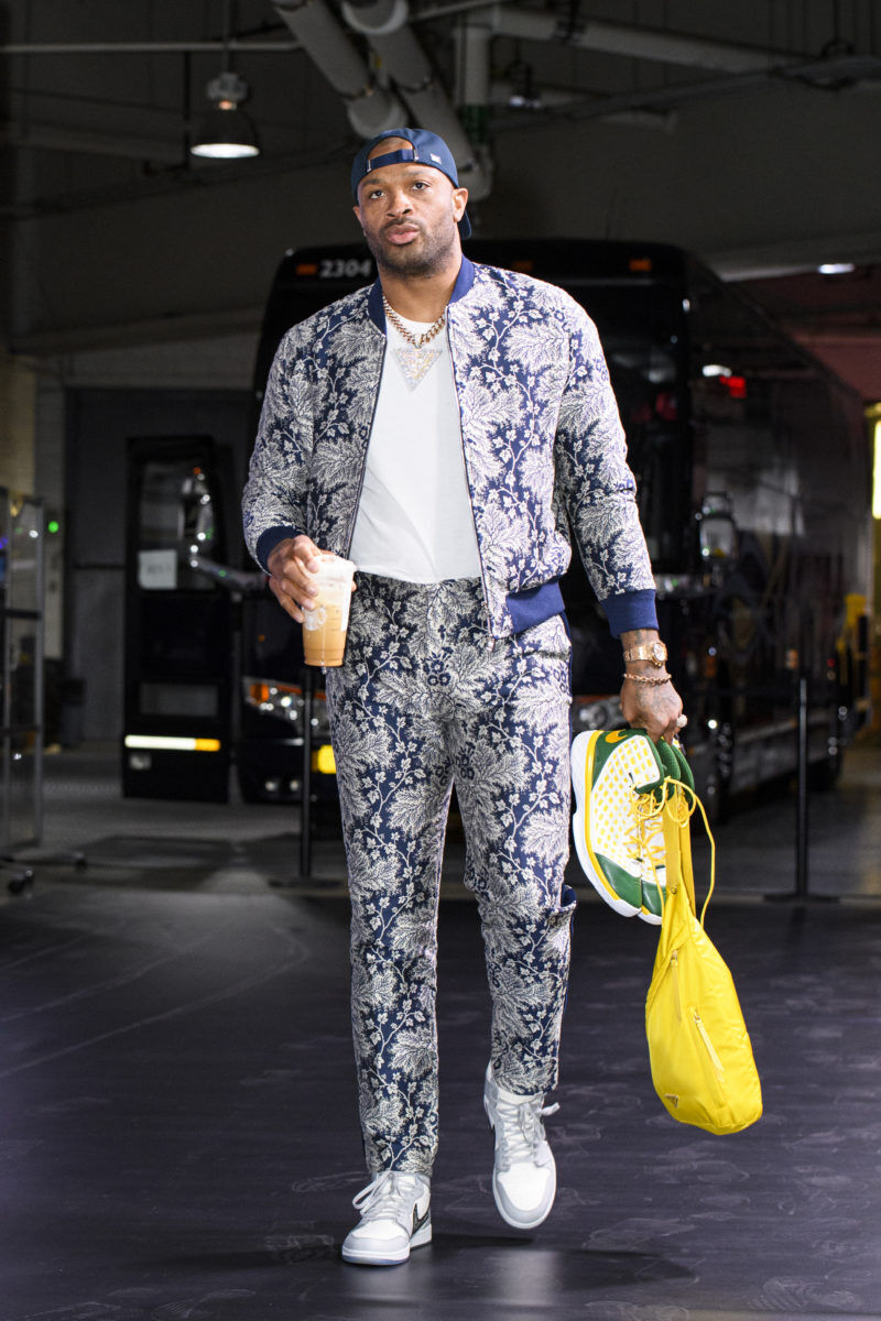 PJ Tucker - “Ông vua sneaker” trong giới NBA - P1-3