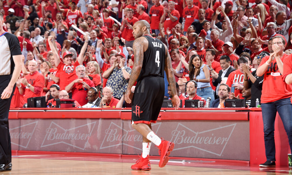 PJ Tucker - “Ông vua sneaker” trong giới NBA - P2-11