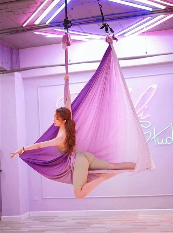 7 nguyên tắc cơ bản giúp tránh phản cảm khi diện trang phục màu nude