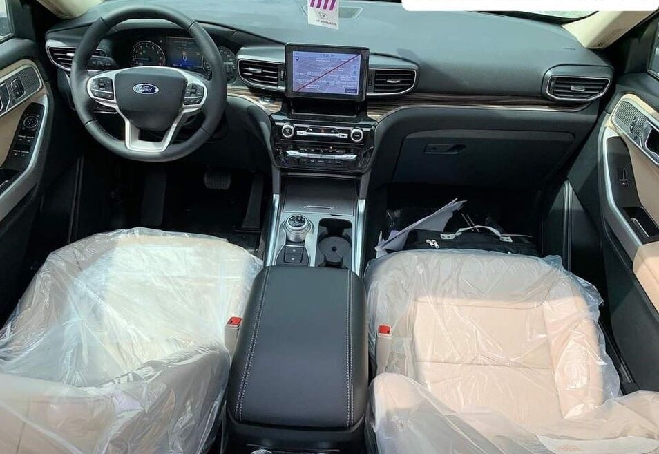 Ford Explorer 2021 chính hãng đầu tiên về Việt Nam-3