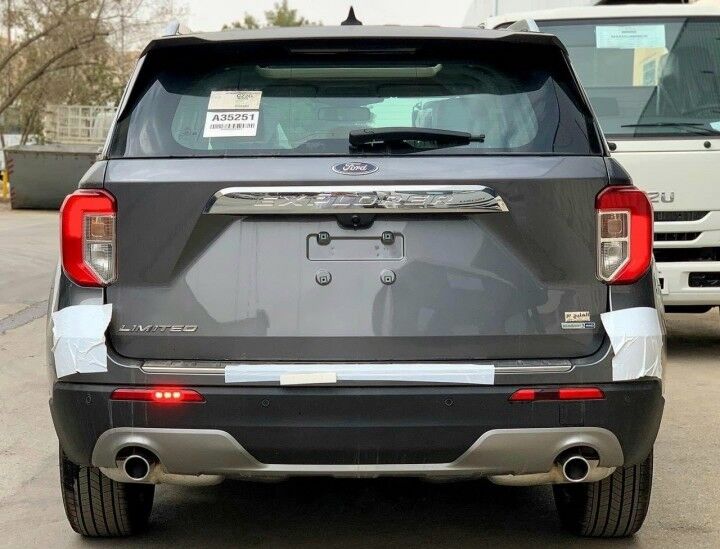 Ford Explorer 2021 chính hãng đầu tiên về Việt Nam-2