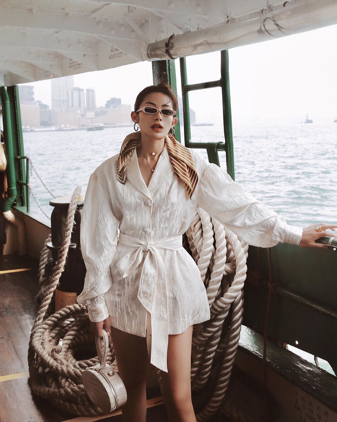 Áo tay phồng cho cô nàng mùa thu thêm quyến rũ, điệu đà-7