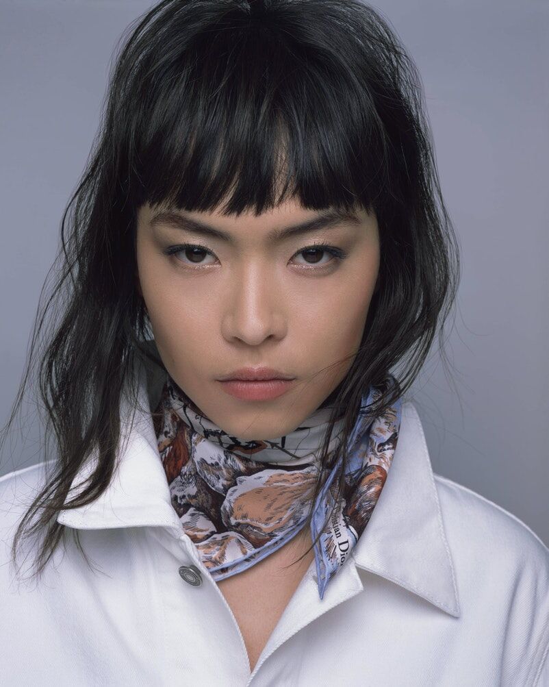 Khăn lụa Dior - Phong cách thời thượng của quý cô sành điệu-8