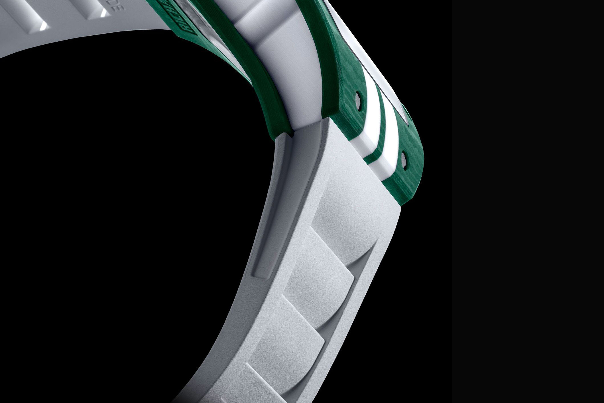 Richard Mille ra mắt mẫu đồng hồ giới hạn mới có giá 176.000USD-5