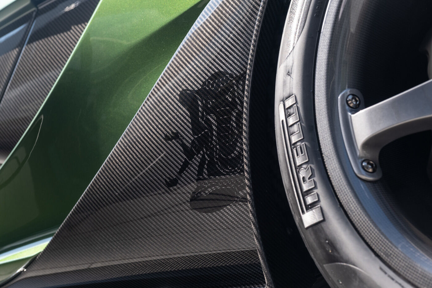Siêu xe McLaren P1 trở nên “hầm hố” với gói độ xe từ Lanzante-5