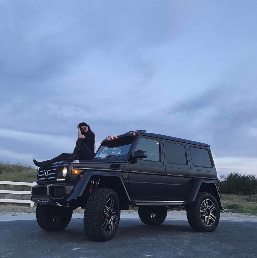 Chiêm ngưỡng tủ đồ hiệu triệu đô của Kylie Jenner-8