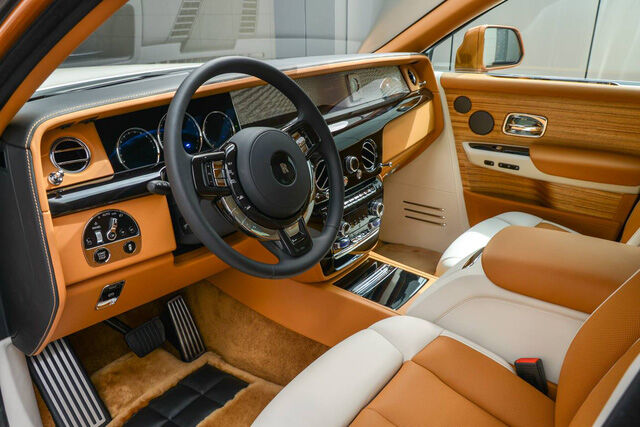 Rolls-Royce Phantom VIII Privacy Suite -7