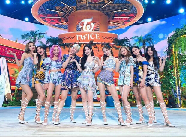 Trang phục hàng hiệu sau biểu diễn của các idol K-pop sẽ đi về đâu?-8