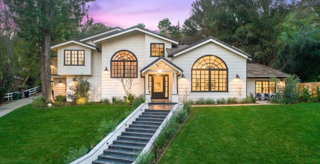 Miley Cyrus rao bán biệt thự 7,2 triệu USD ở Hidden Hills