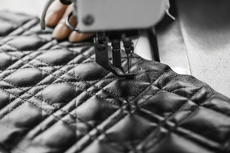 Dior Caro - Chiếc túi của quý cô hiện đại-4