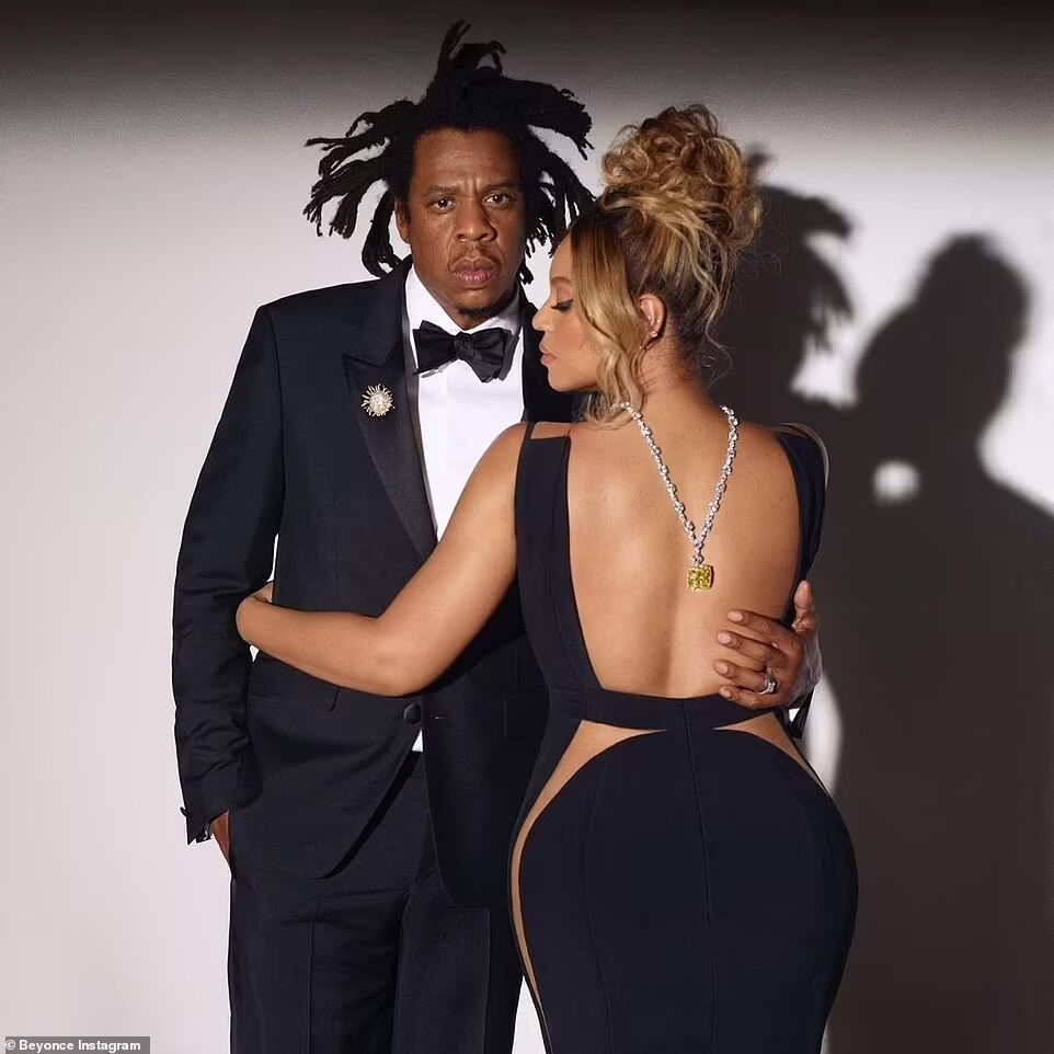 Beyonce đeo trang sức kim cương trị giá 30 triệu USD