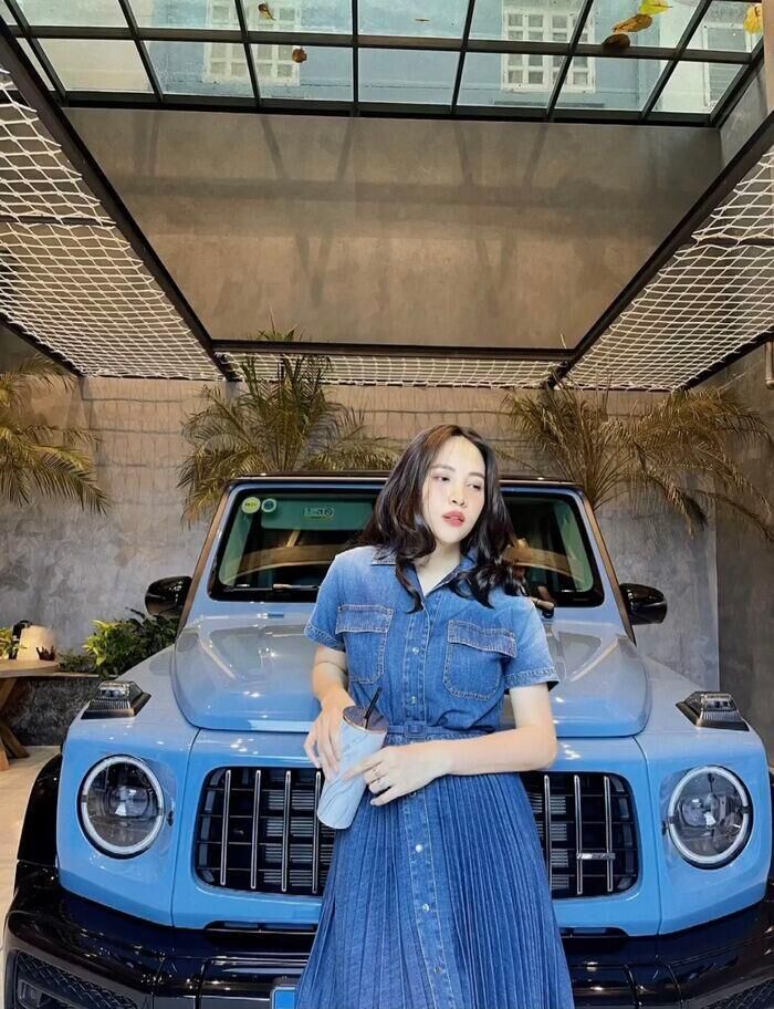 Đàm Thu Trang “bắt trend” lên đồ liên tục 9 bộ, biến hình trước siêu xe 14 tỷ-3