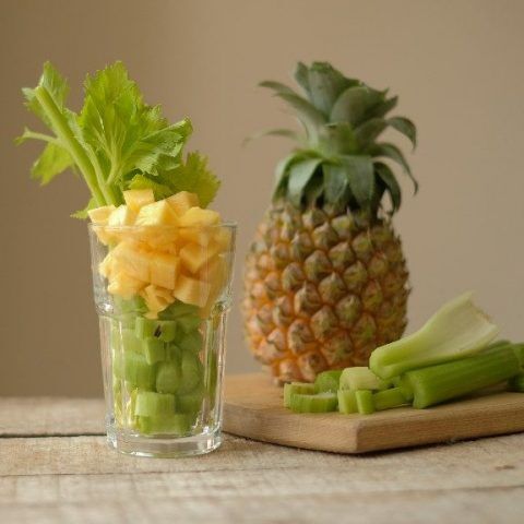 cần tây và dứa