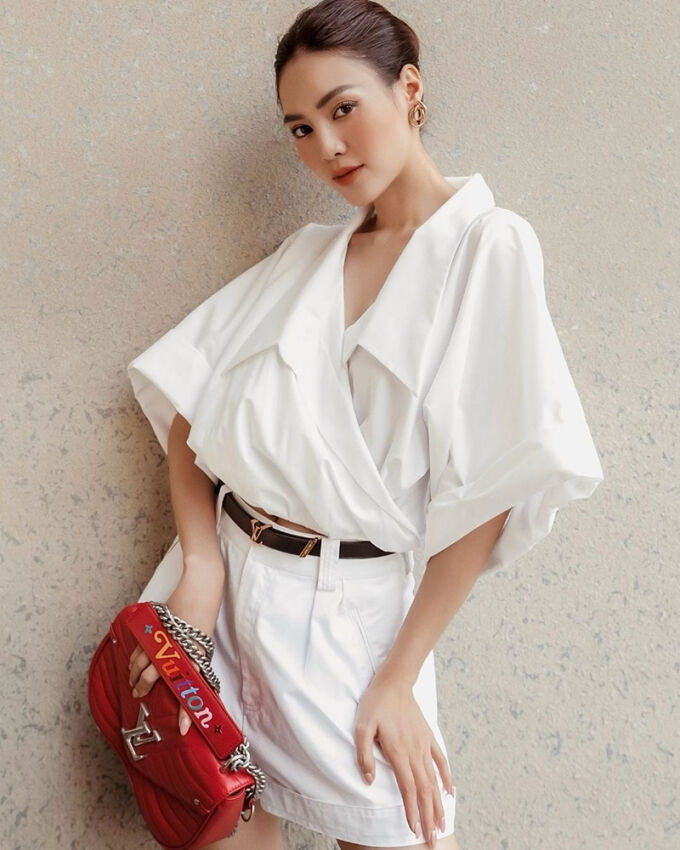 Phối đồ với sơ mi trắng sành điệu như người nổi tiếng