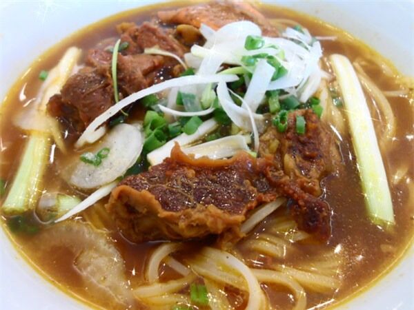 Cuối tuần, trổ tài vào bếp với món phở bò sốt vang ngon chuẩn vị-5