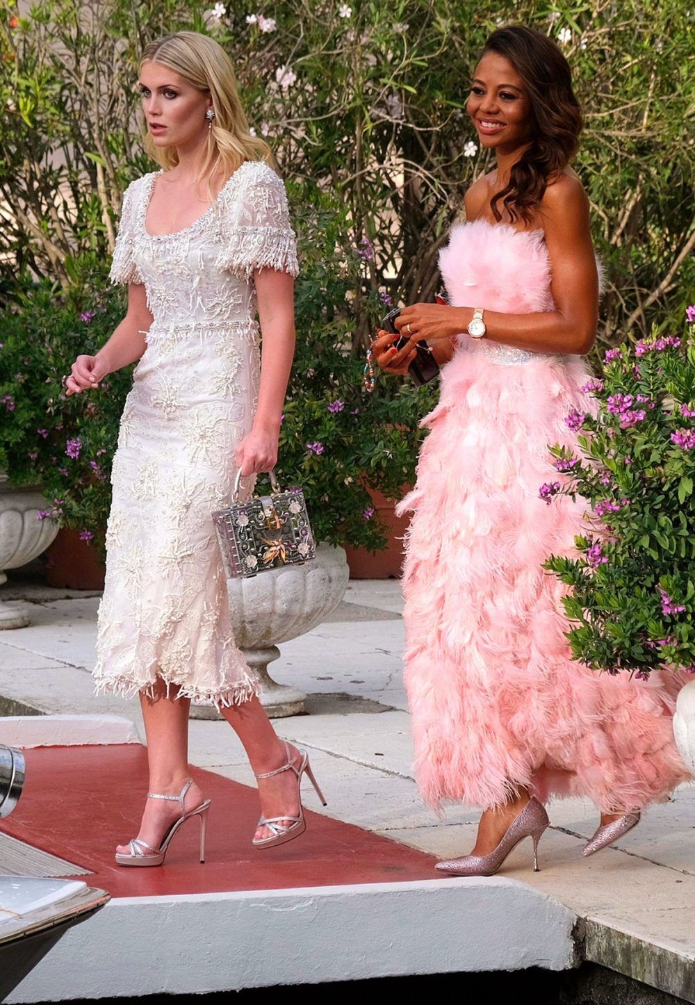 Các siêu sao lộng lẫy tham dự show thời trang cao cấp Dolce & Gabbana Alta Moda 2021-13