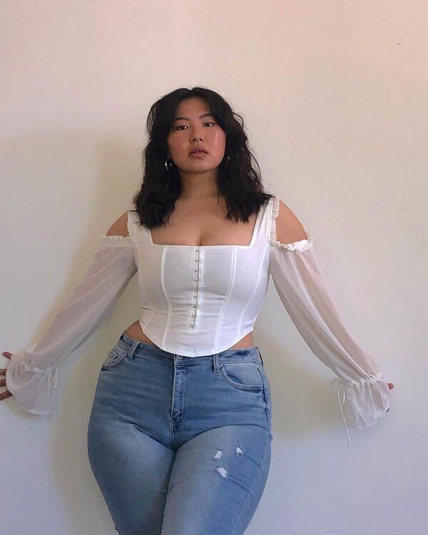 Tự tin mặc đẹp cùng fashion influencer ngoại cỡ Sarah Kim-5