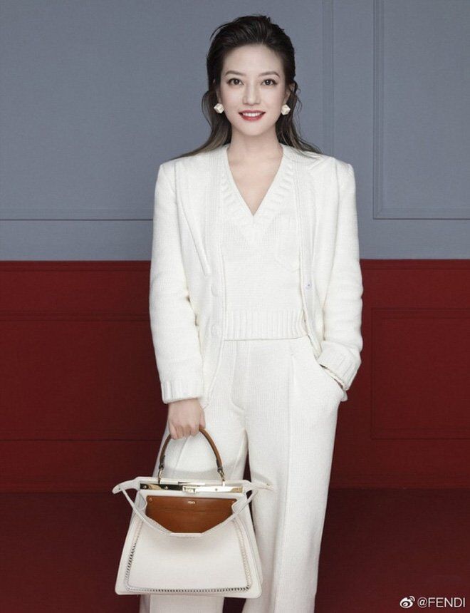 Fendi xóa bỏ tất cả các hình ảnh của Triệu Vy