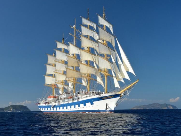 Du lịch trên thuyền buồm lớn nhất thế giới Golden Horizon
