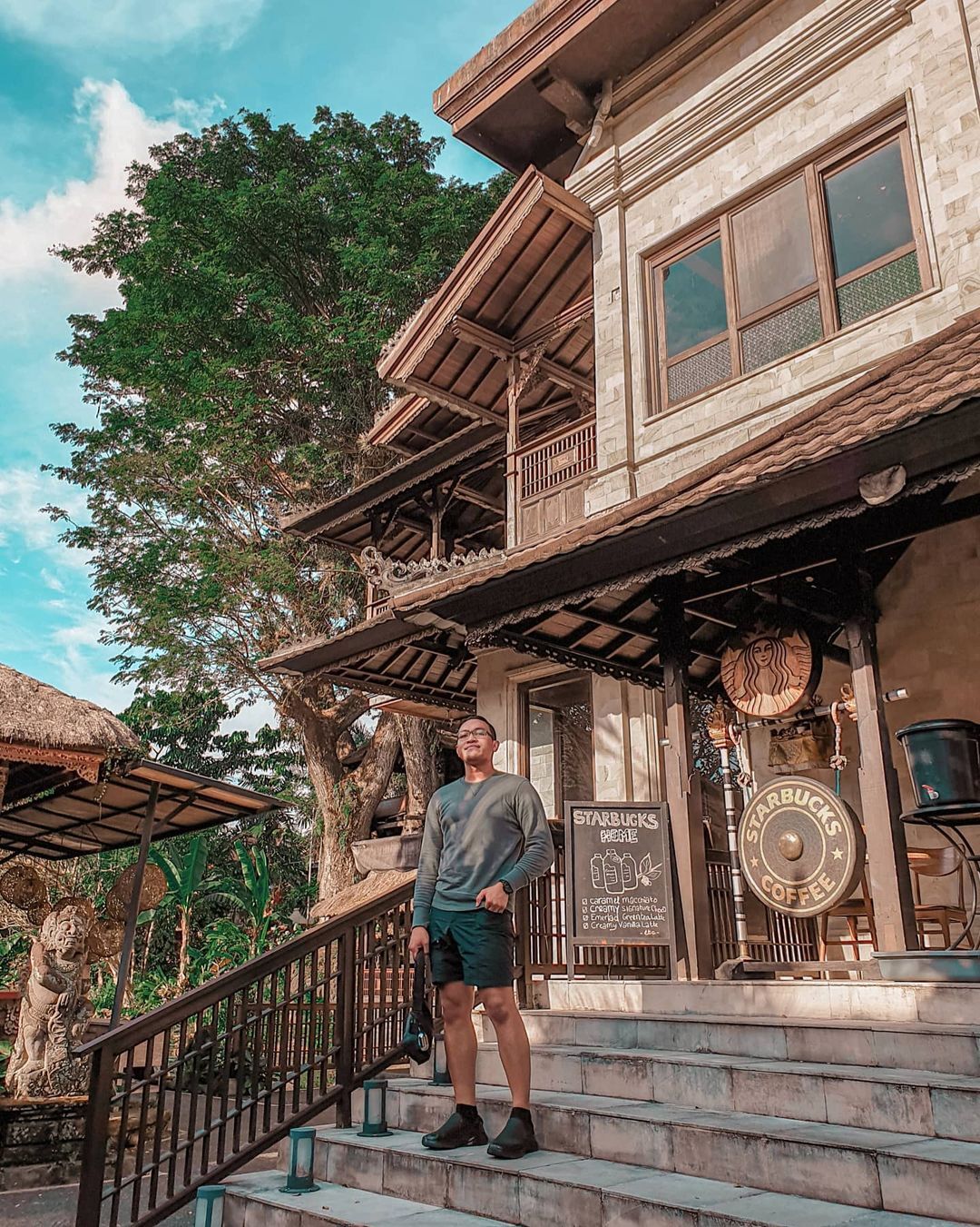 6 cửa hàng cà phê Starbucks đẹp nhất châu Á - 3