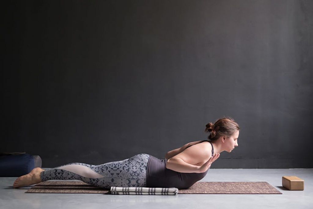 salabhasana