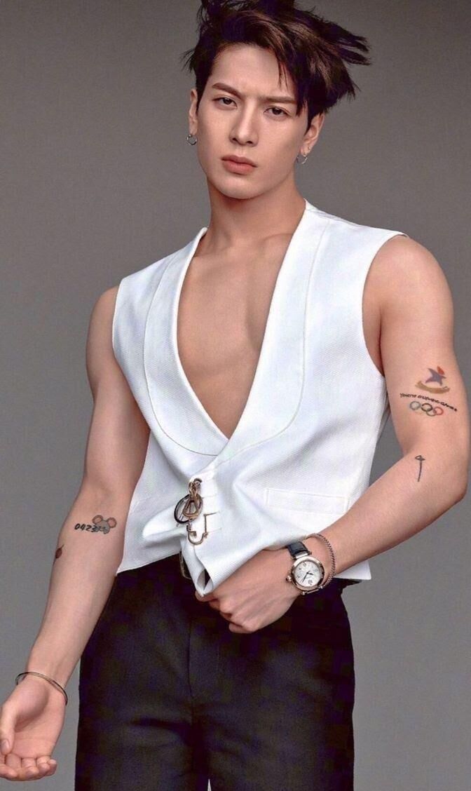 Các hình xăm đẹp, ý nghĩa của sao K-pop-7