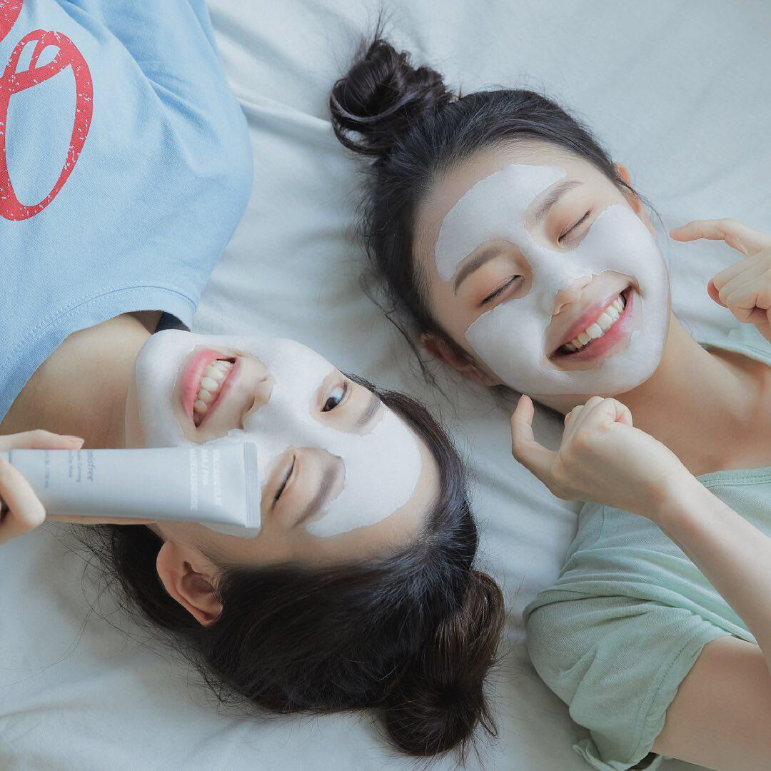 Sạch da chết, hết bã nhờn với phiên bản mặt nạ núi lửa mới ra mắt từ innisfree - Ảnh 1.
