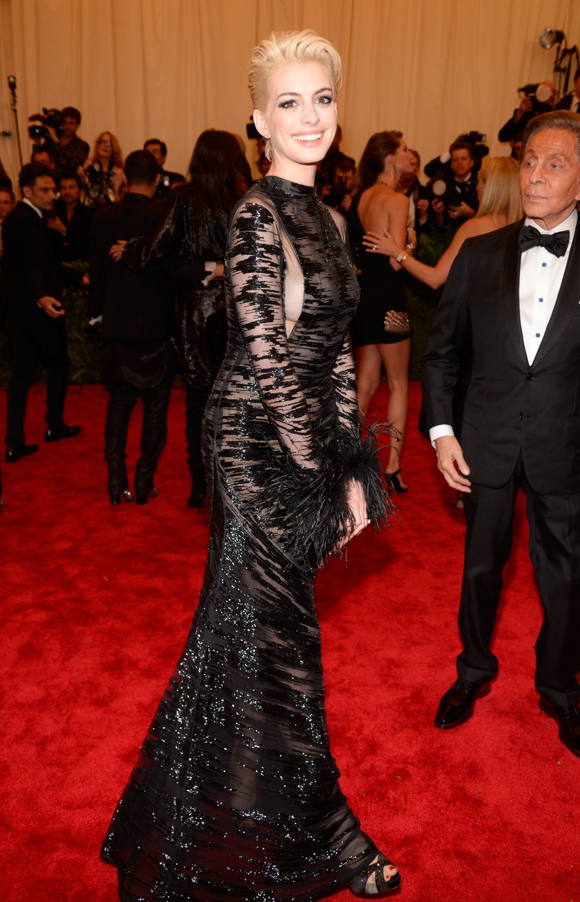 Những bộ cánh ấn tượng nhất lịch sử Met Gala-4
