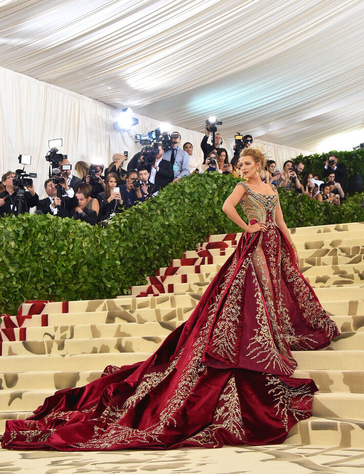 Những bộ cánh ấn tượng nhất lịch sử Met Gala-9