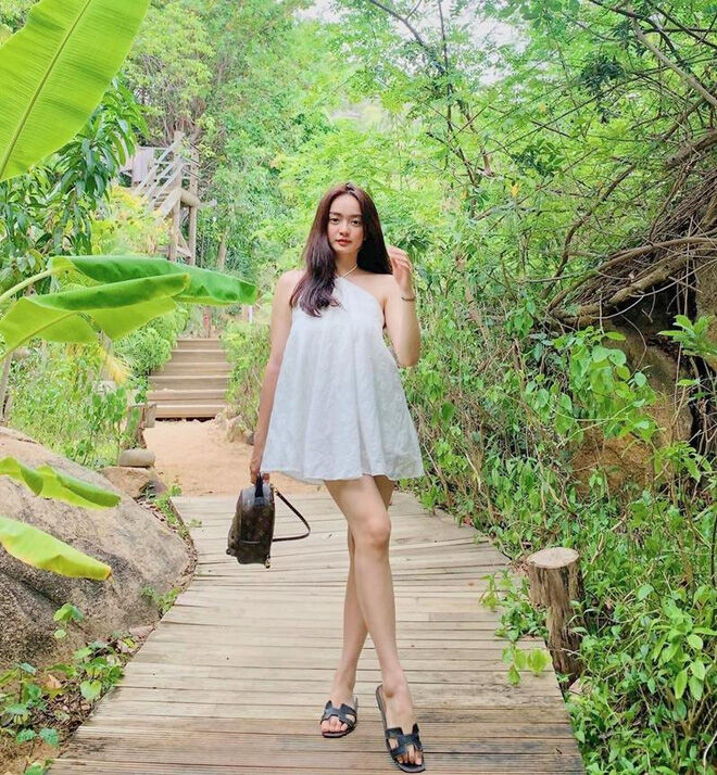 Có 1 mẫu đầm khiến sao nữ Vbiz mê mệt: Thoải mái level max nhưng lại khiến nhiều cô vướng vào nghi vấn có bầu - Ảnh 3.