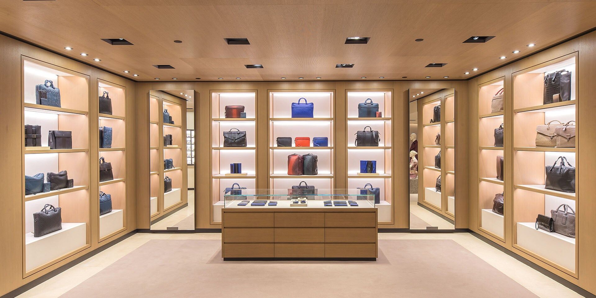 Bottega Veneta: Những