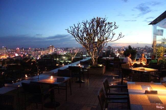 Shri - Rooftop Restaurant &amp; Lounge ở Quận 3, TP. HCM | Album không gian |  Shri - Rooftop Restaurant &amp; Lounge | Foody.vn