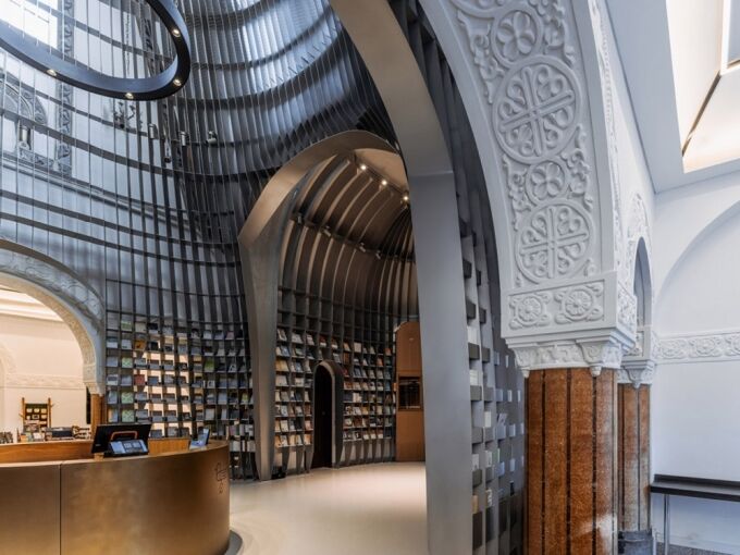 Độc đáo hiệu sách Sinan Books Poetry Store cải tạo từ nhà thờ