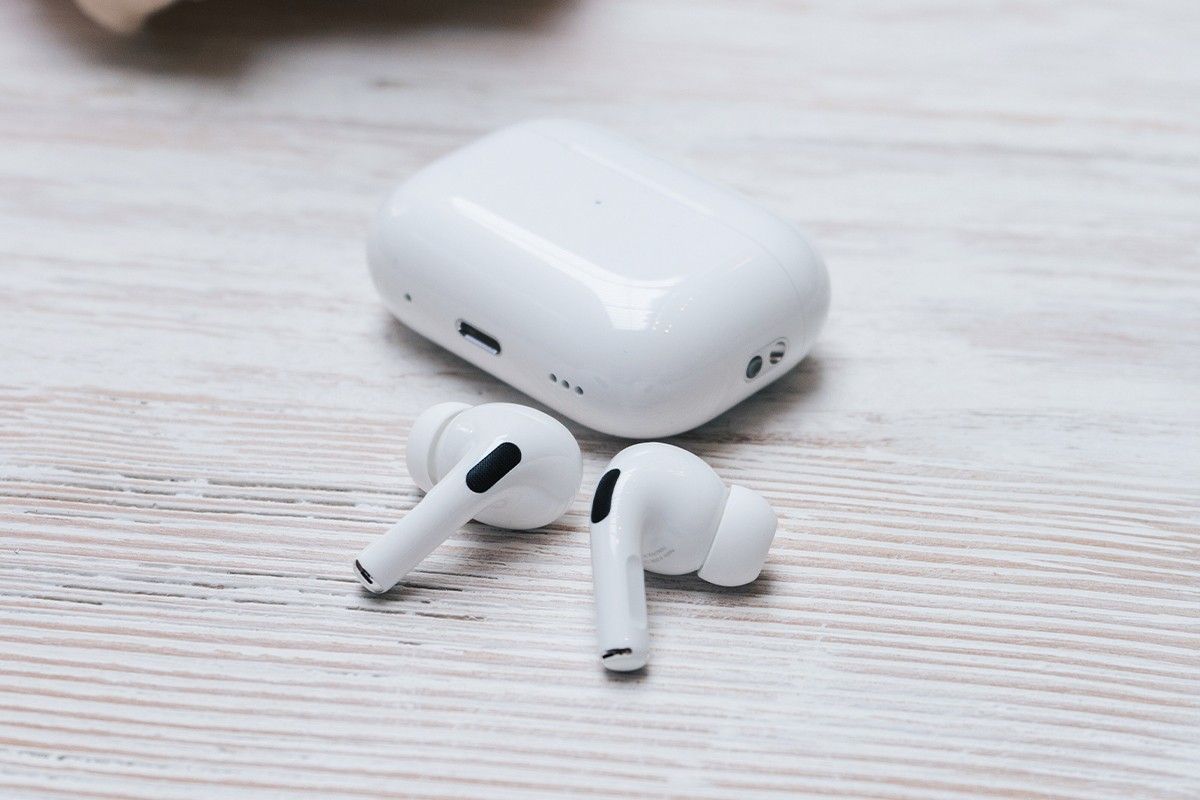 AirPods và phụ kiện Mac sẽ sử dụng hệ thống sạc USB-C vào năm 2024?