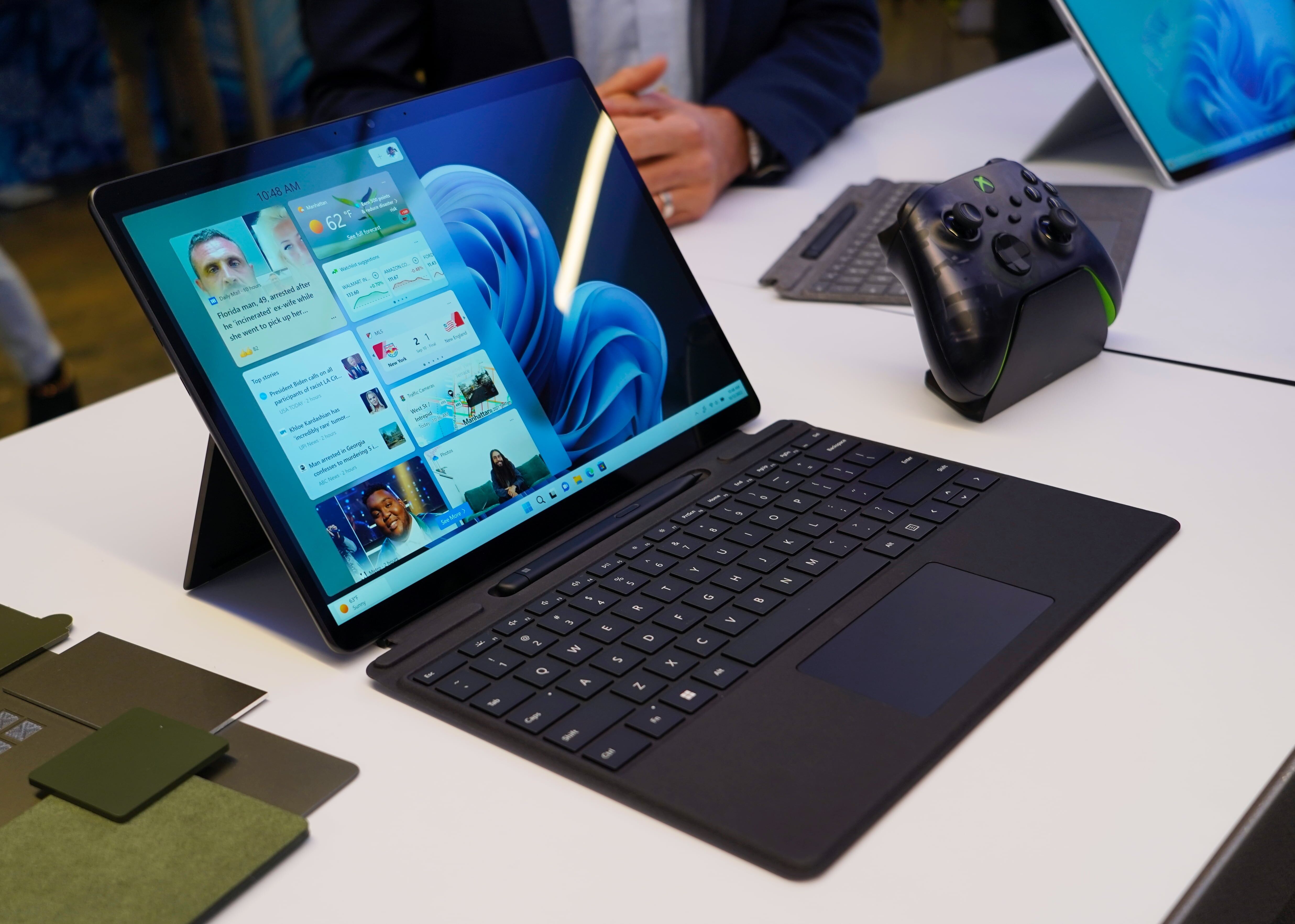 Microsoft ra mắt Surface Pro 9
