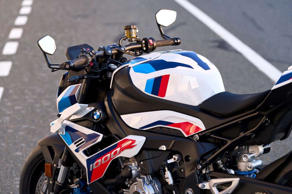 BMW Motorrad ra mắt M1000R 2023