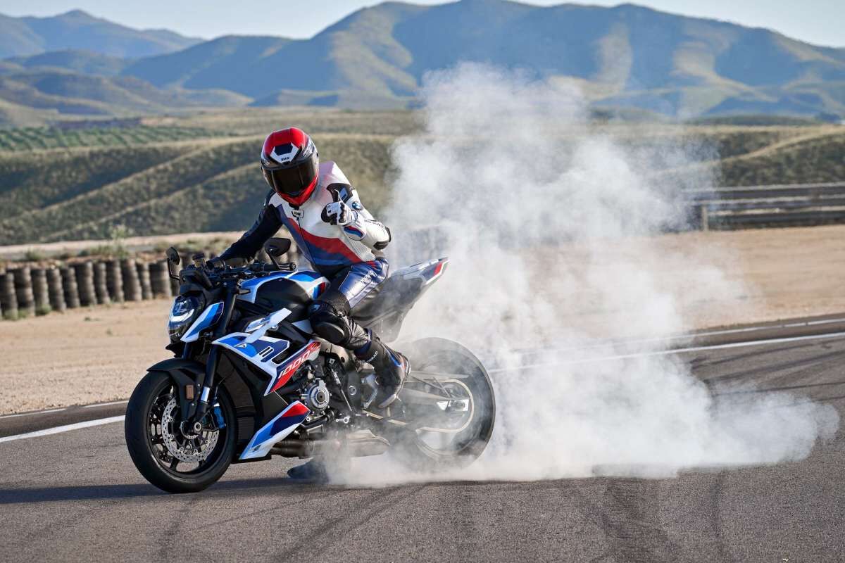 BMW Motorrad ra mắt M1000R 2023