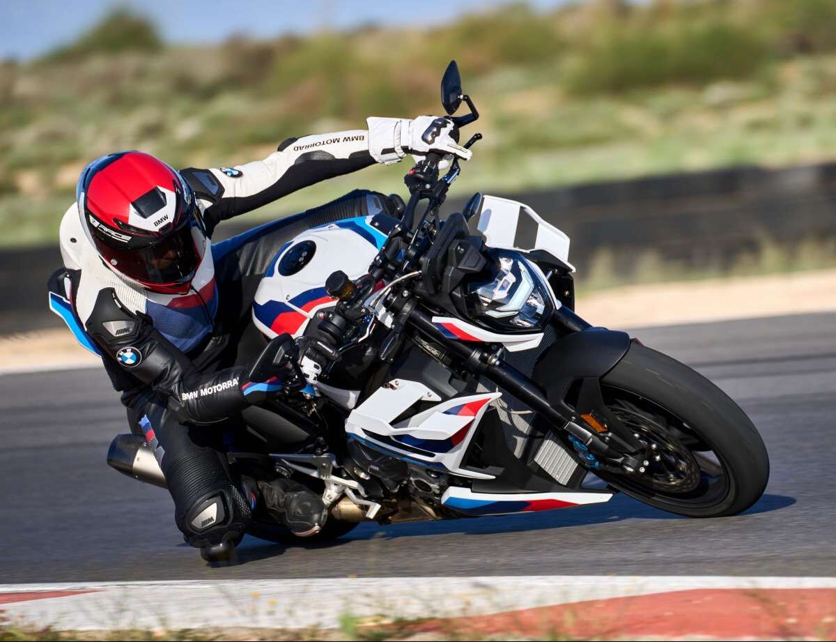 BMW Motorrad ra mắt M1000R 2023
